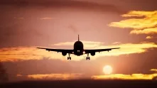 Омск продолжают покидать люди