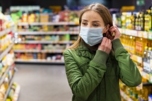 Оперштаб: в омских ТЦ, ресторанах и парикмахерских вводят QR-коды с 4 ноября