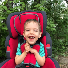 Мальчику с ДЦП требуется помощь в сборе средств на лечение