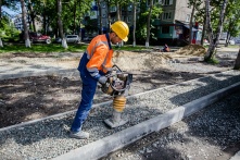 В Омске на ремонт тротуаров потратят 100 млн рублей