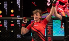 Омичка стала чемпионкой мира по ММА