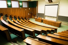 Омские вузы стали переходить на дистант