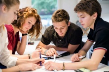 В Омской области активнее всего работу ищут студенты