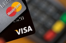 В России прекратили работу Visa и Mastercard
