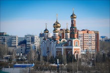 Зима не сдается: омичей ждет мокрый снег и метель