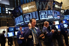 Курс–то ненастоящий! Радость из-за аномально крепкого рубля развеял экономист