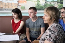 Предприятия в Омске массово трудоустраивают жителей ЛДНР