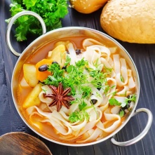 Омичей приглашают на индийскую свадьбу