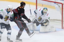 Омский «Авангард» КХЛ предупредила о санкциях