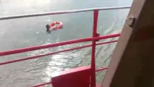 Сотрудники МЧС в Омске спасли тонущего мужчину