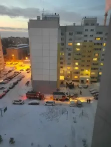 В первый день года в омском дворе сгорела машина