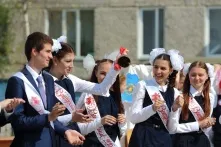 В школах Омска пройдут последние звонки