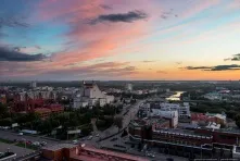 В Омске жаркая погода задержится до выходных