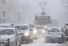 В Омске снегопад вызвал 9-балльные пробки