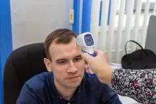 Омских работодателей обязали вести журналы термометрии сотрудников