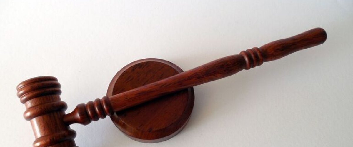 В Омске подростка посадили за поджог железнодорожного оборудования