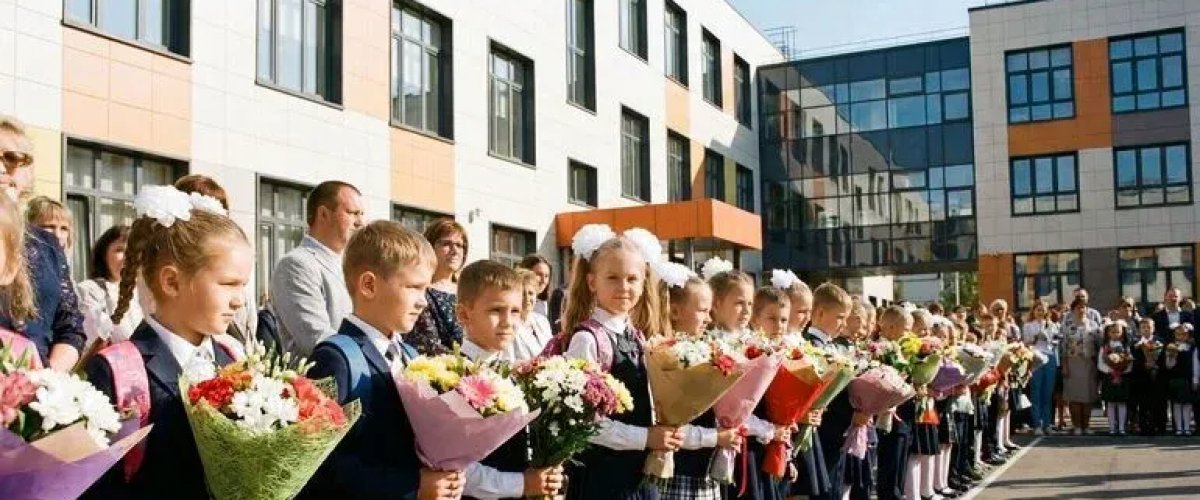 Звонки в школах заменят песнями на слова Пляцковского и Энтина