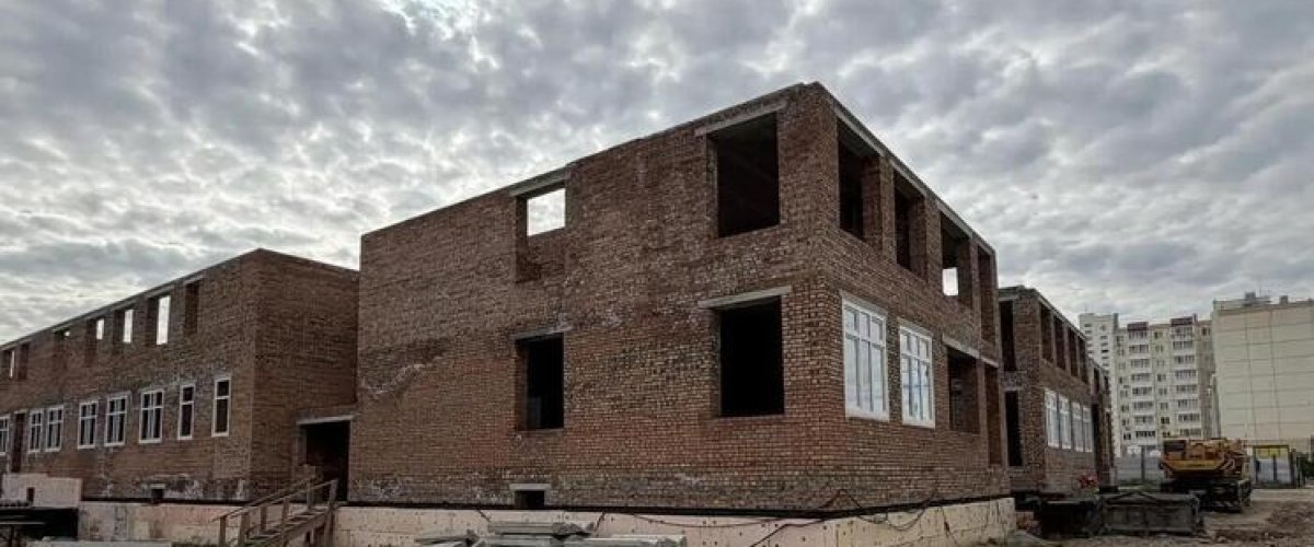В Омске полным ходом идет строительство детского сада на улице Завертяева