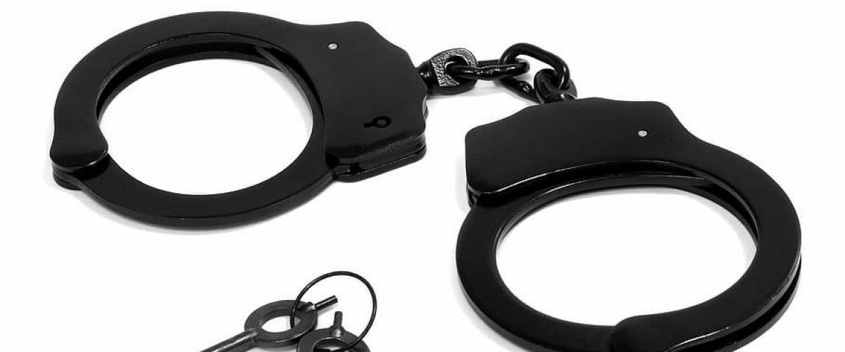 Омич получил 10 лет колонии за сбыт наркотиков в крупном размере