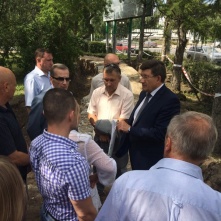 «Разборка» в сквере