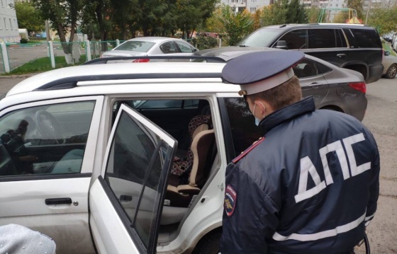 В Омске массово проверяют водителей