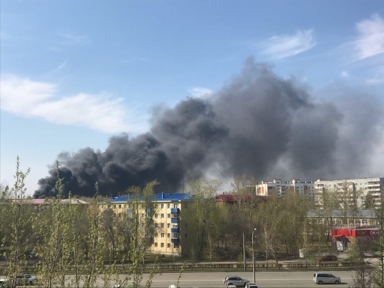 В Омске локализовали крупный пожар