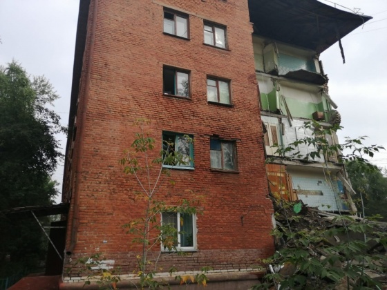 В Омске рухнула стена пятиэтажного дома
