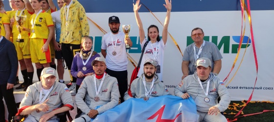  Инвалиды-колясочники из Омска выиграли бронзу всероссийских футбольных соревнований
