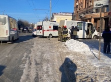 Омская прокуратура начала проверку ДТП с маршруткой в центре Омска