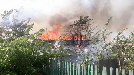 В Омске сгорели два дачных дома