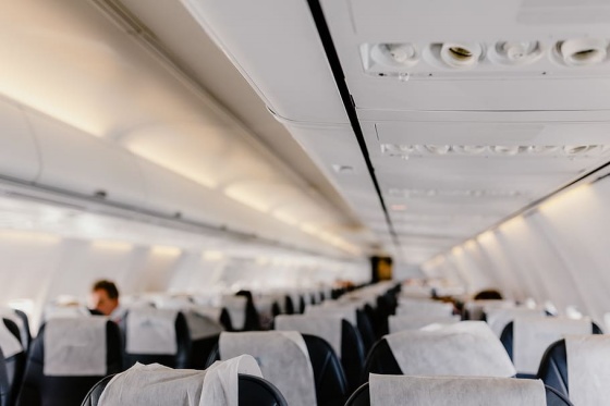 Авиакомпаниям хотят запретить рассаживать семьи в самолетах