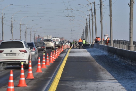 В Омске закрывать движение на Ленинградском мосту будут раз в неделю