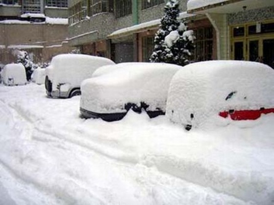 В Омске уборкой снега довольны лишь 7% жителей