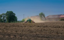 Омские власти сообщили о готовности региона к весенним полевым работам