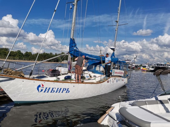 «Сибирь» отремонтировали в Северной столице и спустили на воду