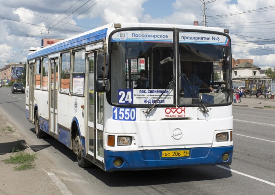 Из-за ремонта метромоста в городе меняют маршруты движения автобусов