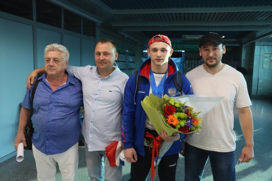 В Омск вернулся триумфатор первенства Европы по тяжелой атлетике