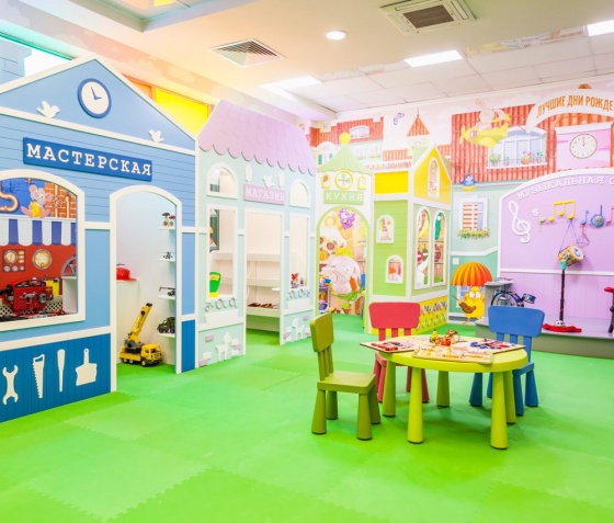  В Омске вновь заработают детские комнаты и игровые зоны